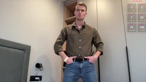 cute_skywalker online show from 10.29.25