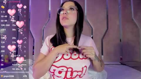 Snapshot of cute_stoone chatting on 02.27.25 SOLEI online show from 02.27.25