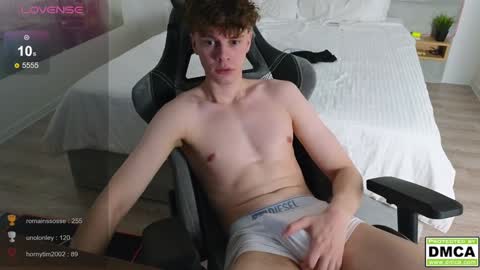 Snapshot of cute_thomas chatting on 12.21.24 Thomas - online show from 12.21.24