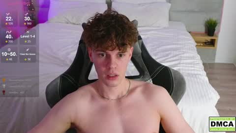 Snapshot of cute_thomas chatting on 12.25.24 Thomas - online show from 12.25.24