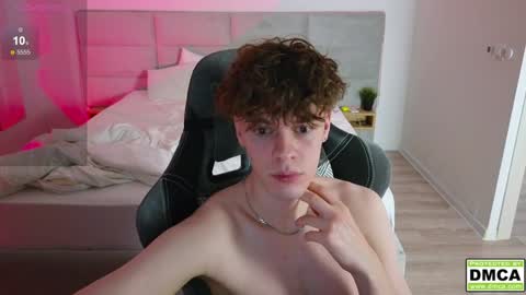 Snapshot of cute_thomas chatting on 02.01.25 Thomas - online show from 02.01.25