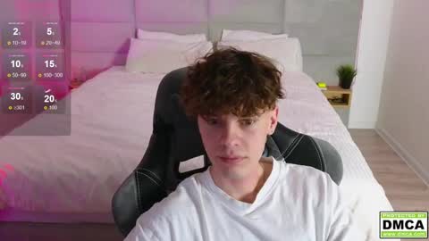 Snapshot of cute_thomas chatting on 02.11.25 Thomas - online show from 02.11.25