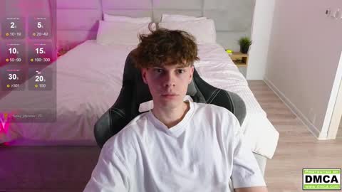 Snapshot of cute_thomas chatting on 02.11.25 Thomas - online show from 02.11.25