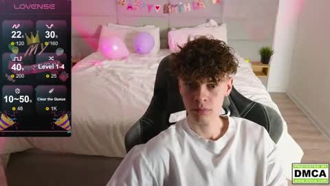 Snapshot of cute_thomas chatting on 02.15.25 Thomas - online show from 02.15.25