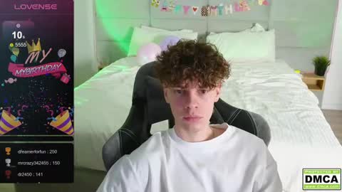 Snapshot of cute_thomas chatting on 02.15.25 Thomas - online show from 02.15.25