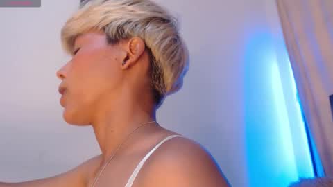 Snapshot of cute_valerie666 chatting on 03.12.26 valerie online show from 03.12.26