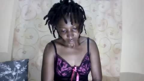 Snapshot of cute_xeniah chatting on 09.15.25 cute_xeniah online show from 09.15.25