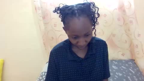 Snapshot of cute_xeniah chatting on 09.27.25 cute_xeniah online show from 09.27.25