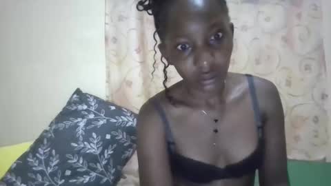 Snapshot of cute_xeniah chatting on 09.29.25 cute_xeniah online show from 09.29.25