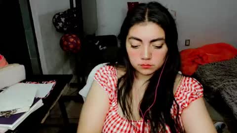 Princess Amber online show from 10.26.25