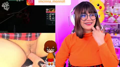 Snapshot of cutecinamonroll chatting on 12.22.24 Cinna independent model online show from 12.22.24