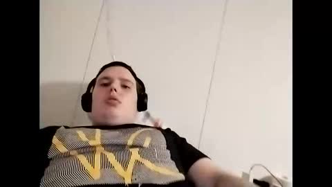 Snapshot of cutedude92 chatting on 12.04.25 CuteguyBWC92 online show from 12.04.25