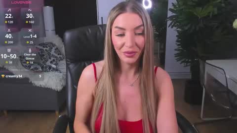 Snapshot of cutee_lexy chatting on 11.19.25 Lexy online show from 11.19.25