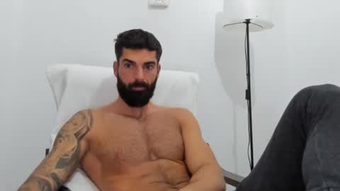 cuteeboy online show from 10.25.25