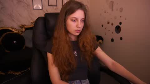 Snapshot of cuteefoxy chatting on 06.15.26 Foxy online show from 06.15.26