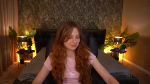 Snapshot of cuteefoxy chatting on 06.26.26 Foxy online show from 06.26.26