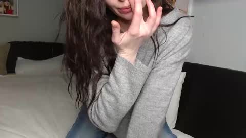 Snapshot of cuteemouse chatting on 12.19.24 Anna online show from 12.19.24