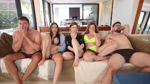 Snapshot of cutefacebigass chatting on 02.23.25 Mia online show from 02.23.25