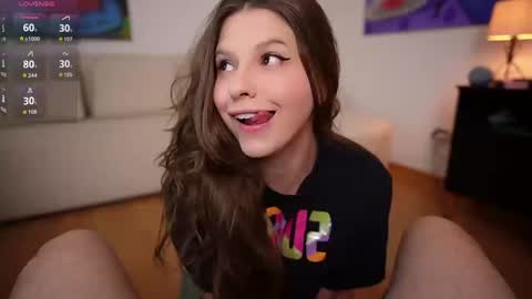 Snapshot of cutefacebigass chatting on 09.19.25 Mia online show from 09.19.25