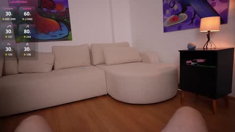 Snapshot of cutefacebigass chatting on 10.05.25 Mia online show from 10.05.25