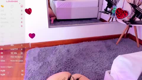 Snapshot of cutegirl__nini chatting on 02.14.25 andre online show from 02.14.25