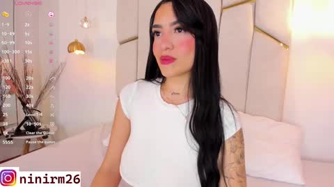 Snapshot of cutegirl__nini chatting on 02.18.25 andre online show from 02.18.25