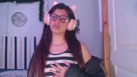 Snapshot of cutehaome chatting on 09.19.25 haome online show from 09.19.25