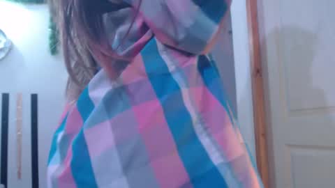 Snapshot of cutehaome chatting on 09.23.25 haome online show from 09.23.25