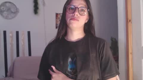 Snapshot of cutehaome chatting on 10.06.25 haome online show from 10.06.25