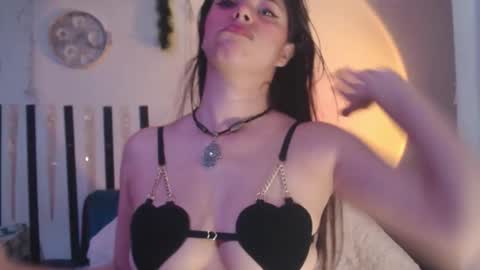 Snapshot of cutehaome chatting on 10.17.25 haome online show from 10.17.25