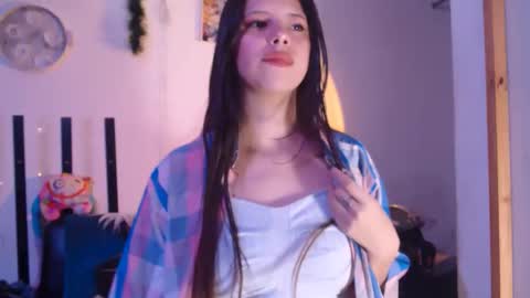 Snapshot of cutehaome chatting on 11.25.25 haome online show from 11.25.25