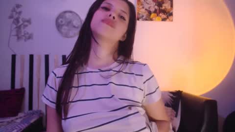 Snapshot of cutehaome chatting on 12.15.25 haome online show from 12.15.25