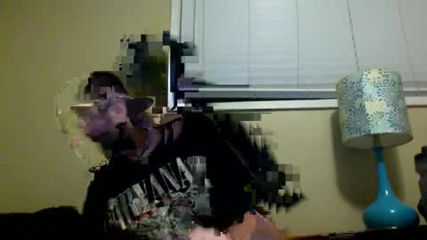 Snapshot of cutehungboi chatting on 09.16.25 cutehungboi online show from 09.16.25