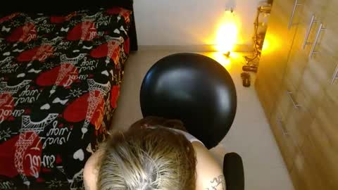 Snapshot of cuteisabella_a chatting on 03.12.26 isabella online show from 03.12.26