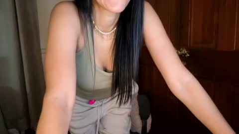 Snapshot of cutelittlemama0418 chatting on 07.13.26 Cutelittlemama0418 Lola online show from 07.13.26