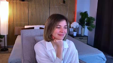 cutemirage online show from 04.25.26