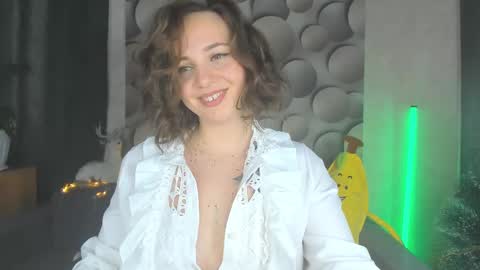 Snapshot of cutesmile_sharon chatting on 12.19.24 cutesmile sharon online show from 12.19.24