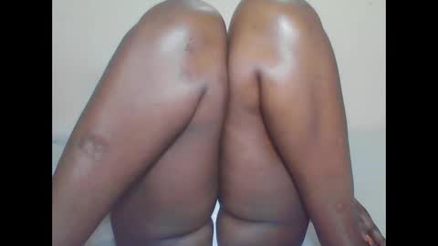 Snapshot of cutetinah chatting on 10.27.25 TAMARA online show from 10.27.25