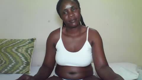 Snapshot of cutetinah chatting on 10.30.25 TAMARA online show from 10.30.25