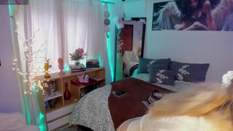 cuteweed420 online show from 05.13.26