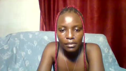 Snapshot of cutey_lunar chatting on 02.17.25 cutey_lunar online show from 02.17.25