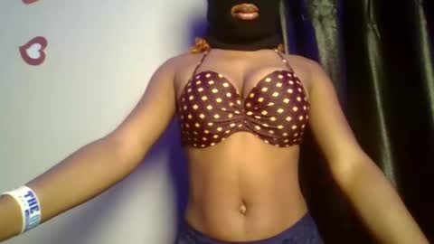 Snapshot of cutezia12 chatting on 10.21.25 Zia online show from 10.21.25