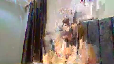 Snapshot of cutezia12 chatting on 11.12.25 Zia online show from 11.12.25