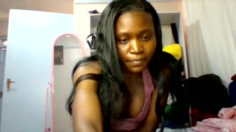Snapshot of cutezola chatting on 01.10.26 cutezola online show from 01.10.26