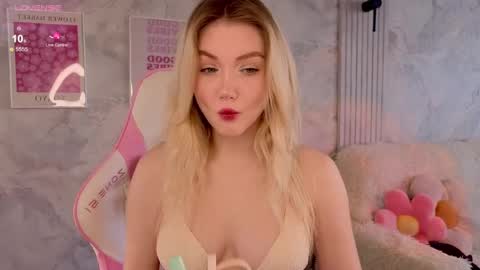 HelloMy name Eva online show from 05.01.26