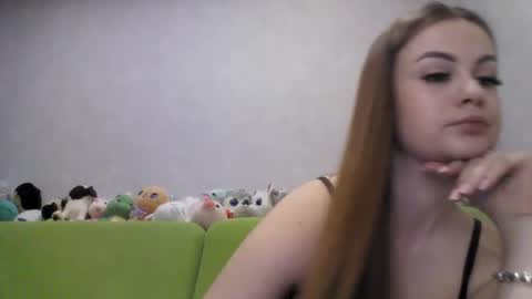 Chloe online show from 05.10.26