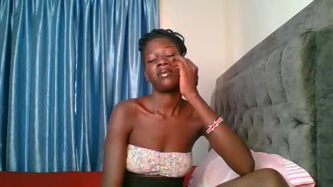 Snapshot of cutie_liqy chatting on 12.15.25 Liqy online show from 12.15.25