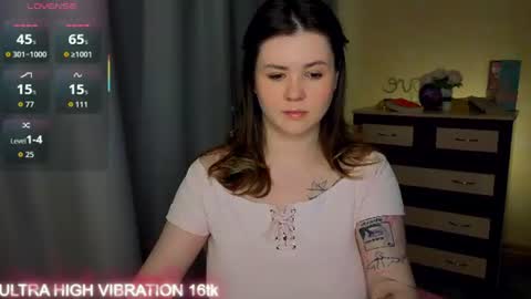 Snapshot of cutie_mili chatting on 07.25.26 mili online show from 07.25.26
