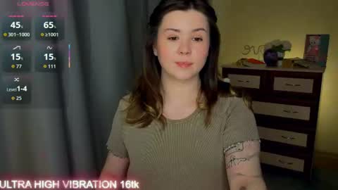 Snapshot of cutie_mili chatting on 07.30.26 mili online show from 07.30.26