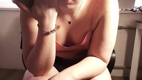 cutie_peach online show from 04.05.26